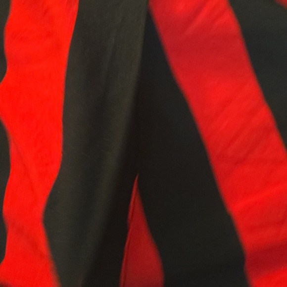 Vince Camuto Red and Black Striped Top With Layers  Small - Picture 4 of 6